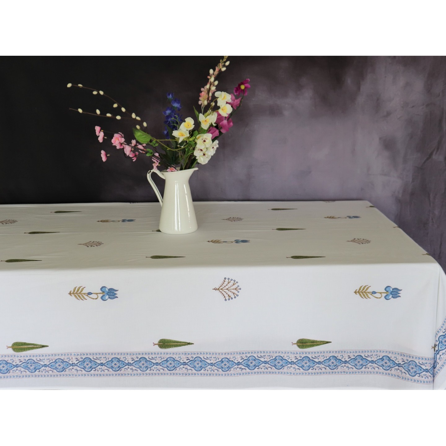 Nalini 4 Seater Table Cloth