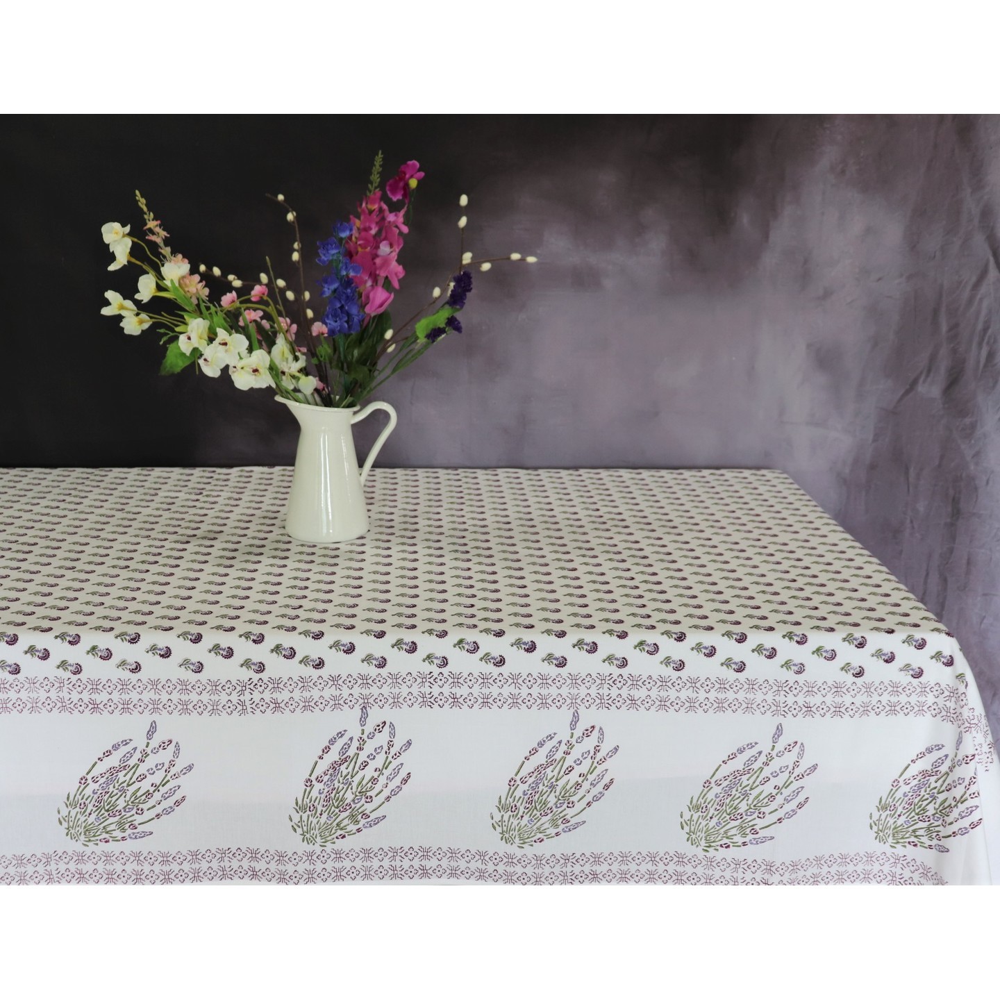 Purple Rose 6 Seater Table Cloth