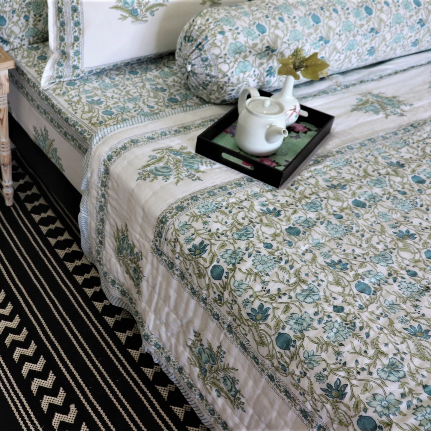 Blue Garden Double Quilt