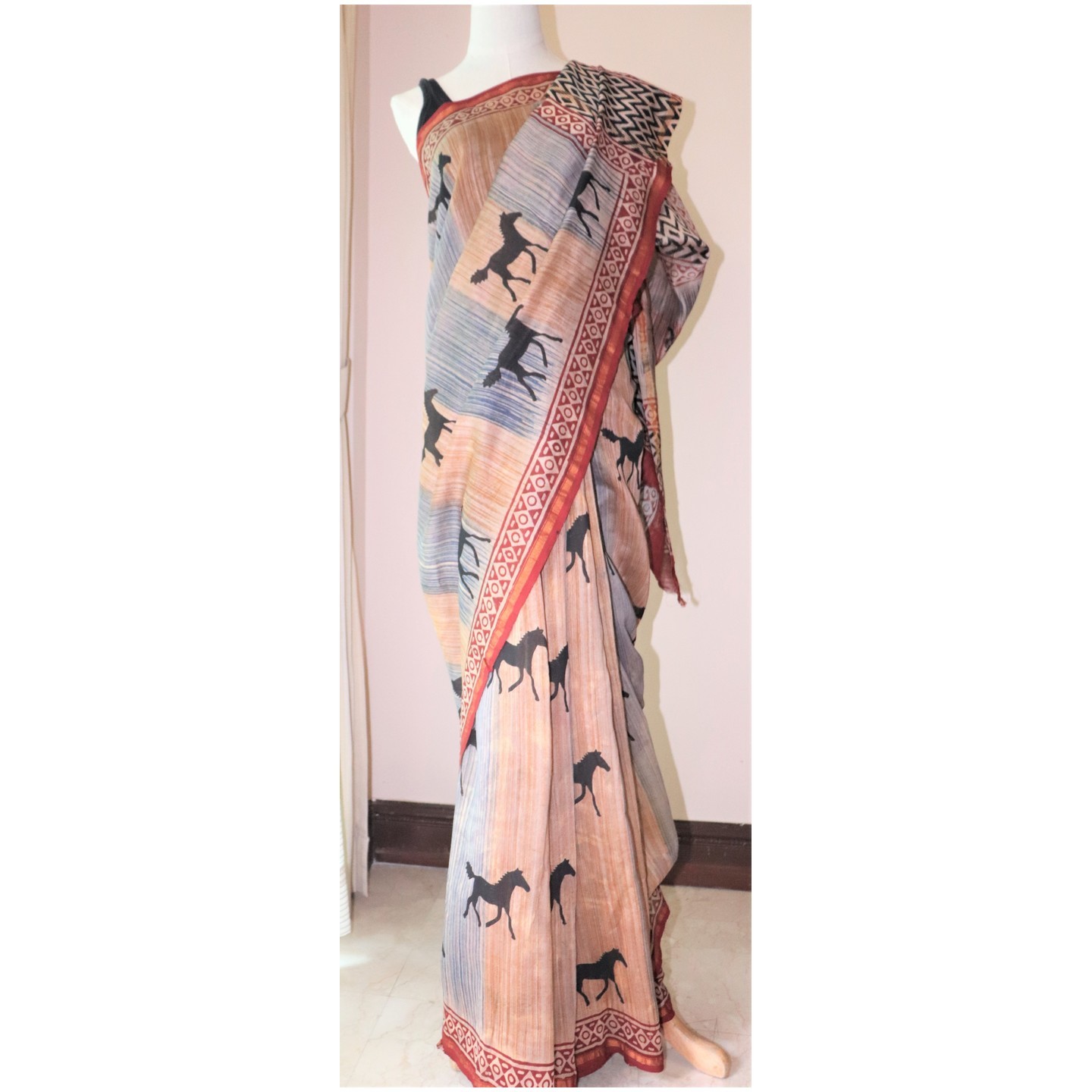 Gicha Tussar Silk Hand block Printed Saree