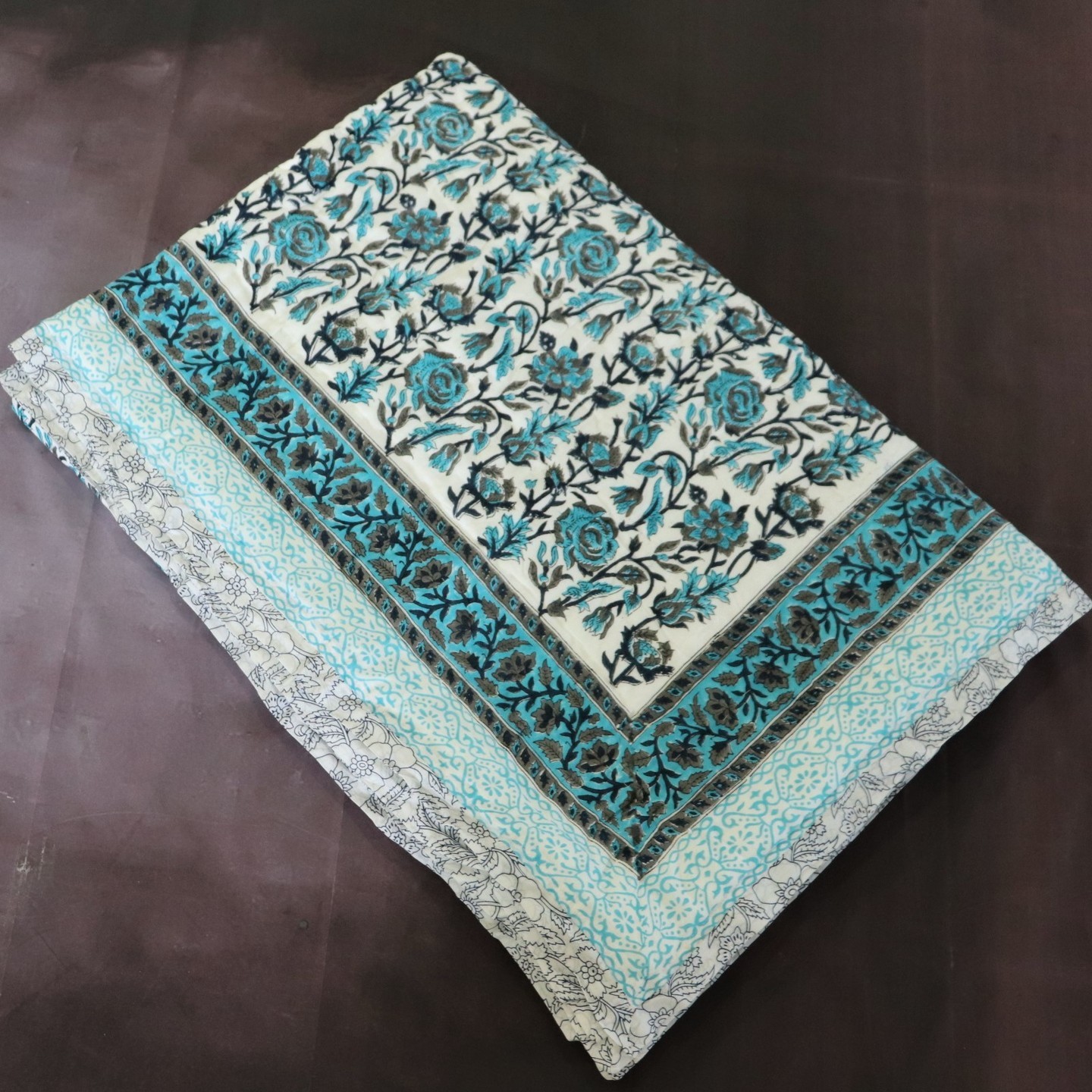 Gulabo Double Quilt