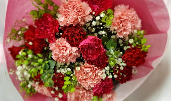 ahavatouch_red_bouquet.jpg