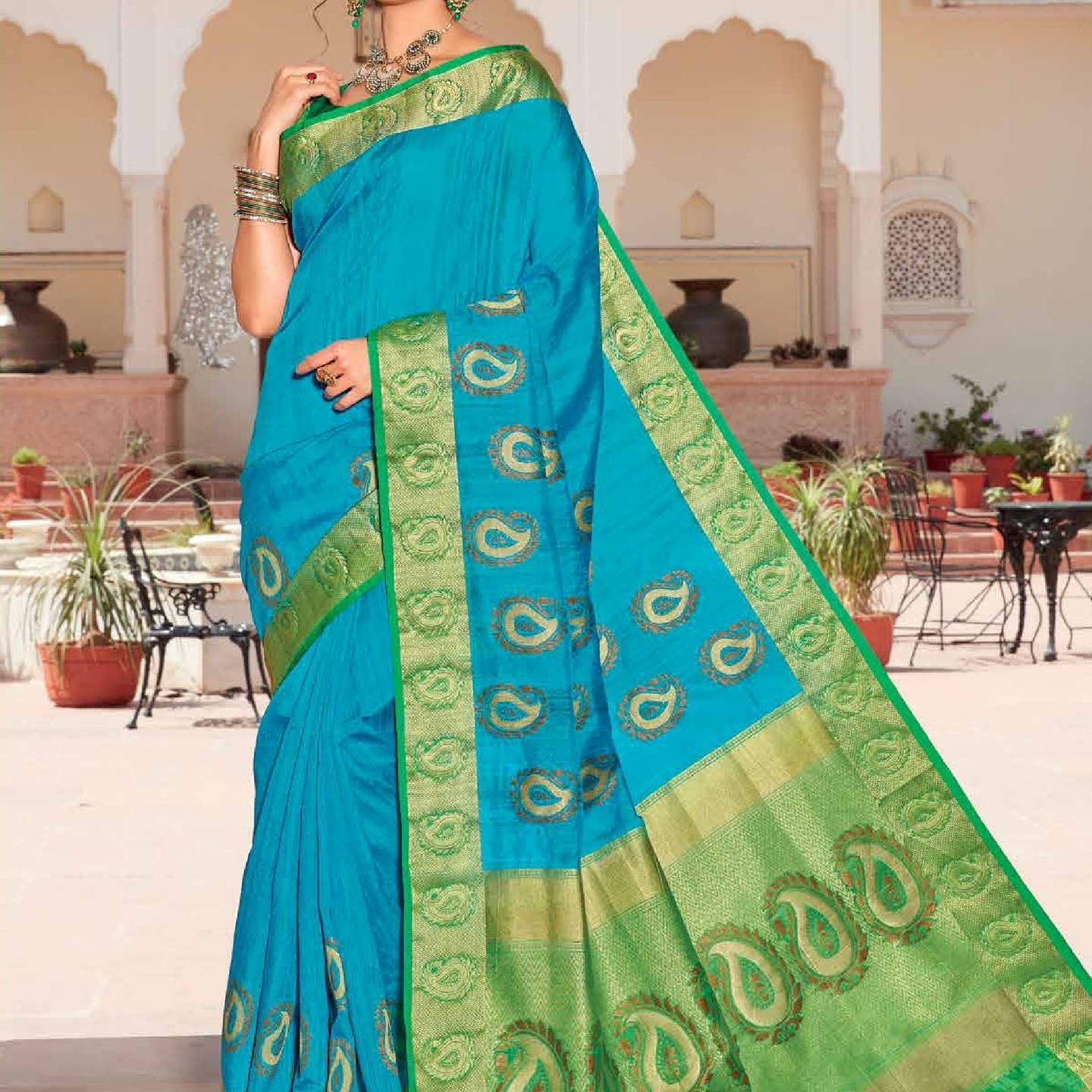 Beautiful Traditional Looking Banarasi Silk Sarees With Zari Thread Work.