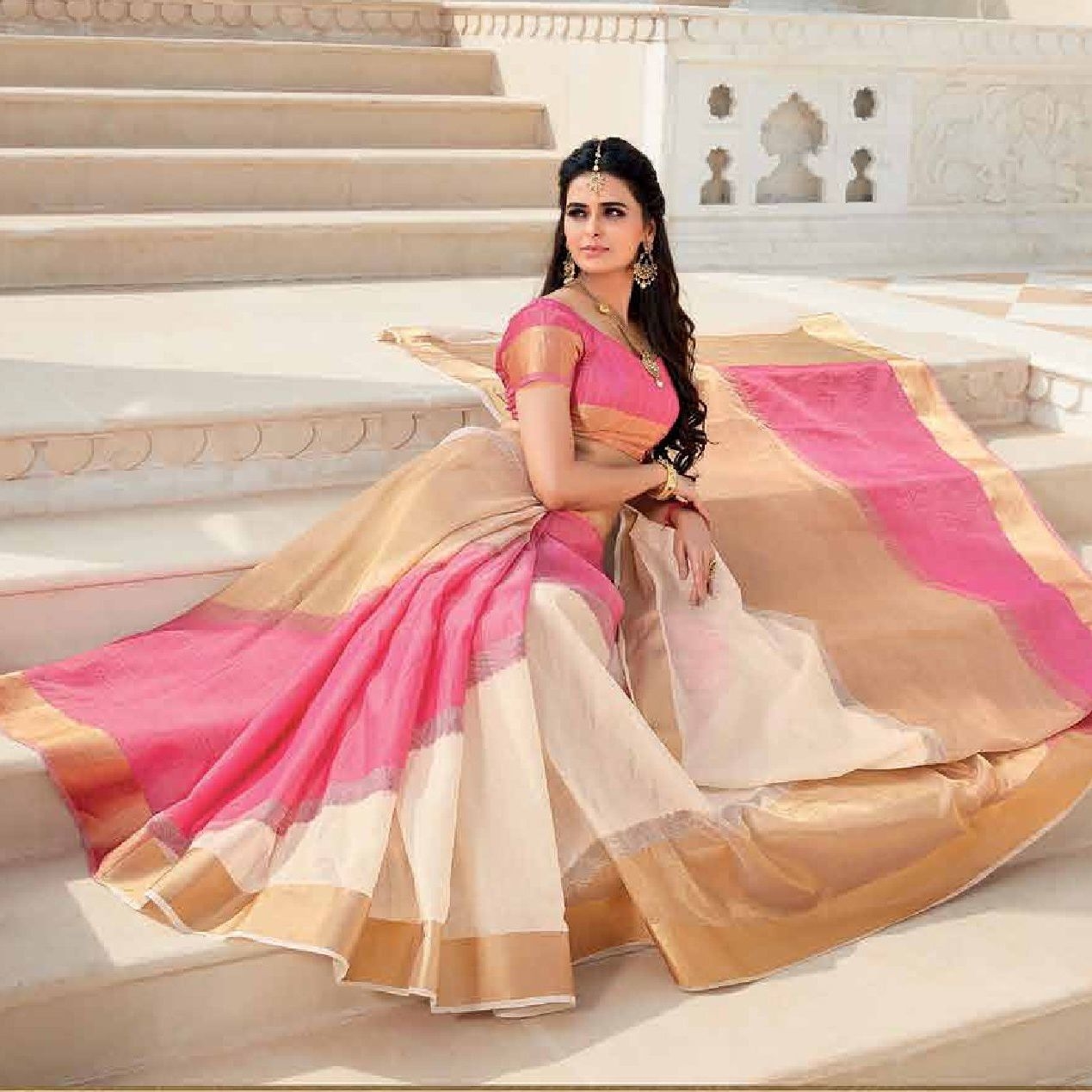 Beautiful Traditional Looking Banarasi Silk Sarees With Zari Thread Work.