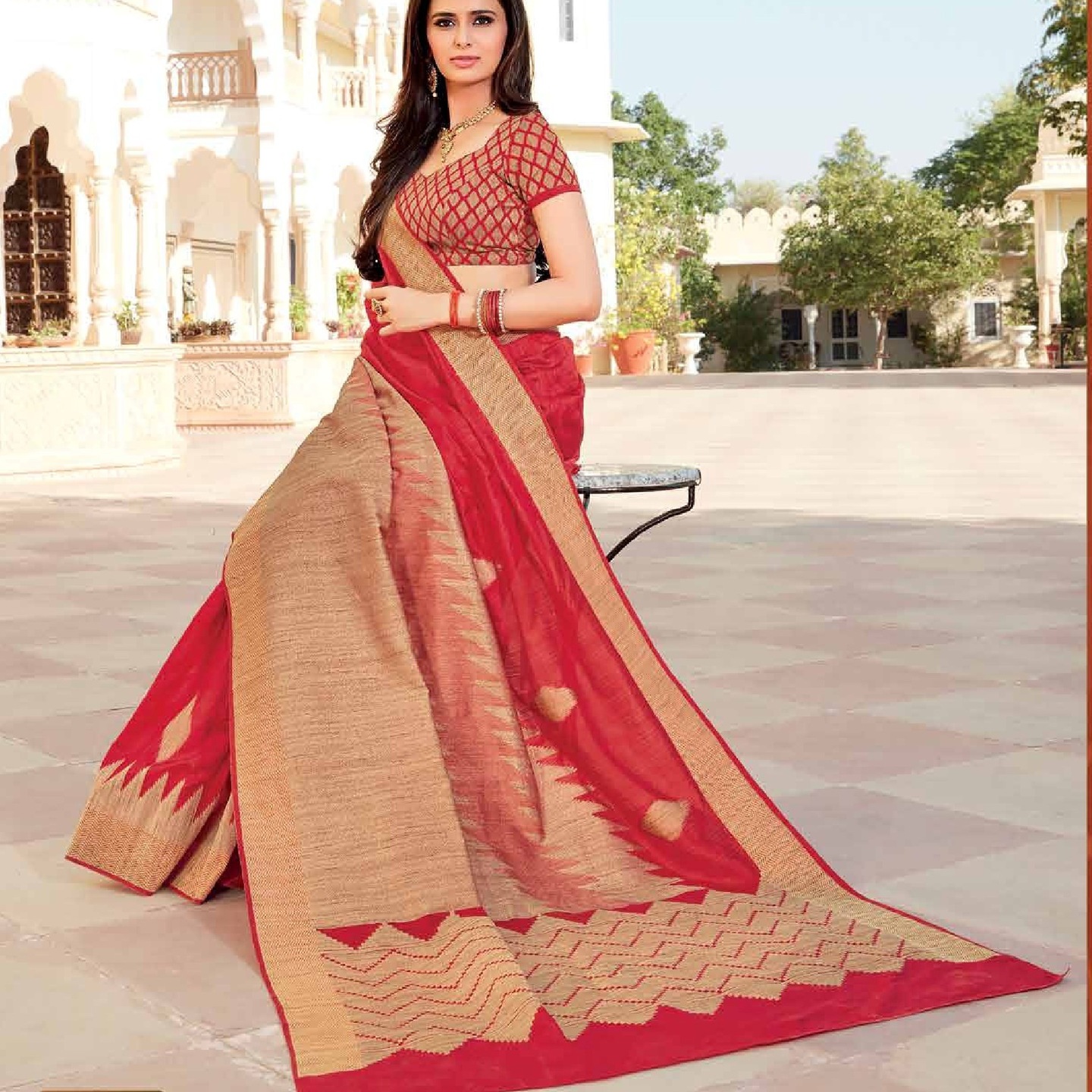 Beautiful Traditional Looking Banarasi Silk Sarees With Zari Thread Work.