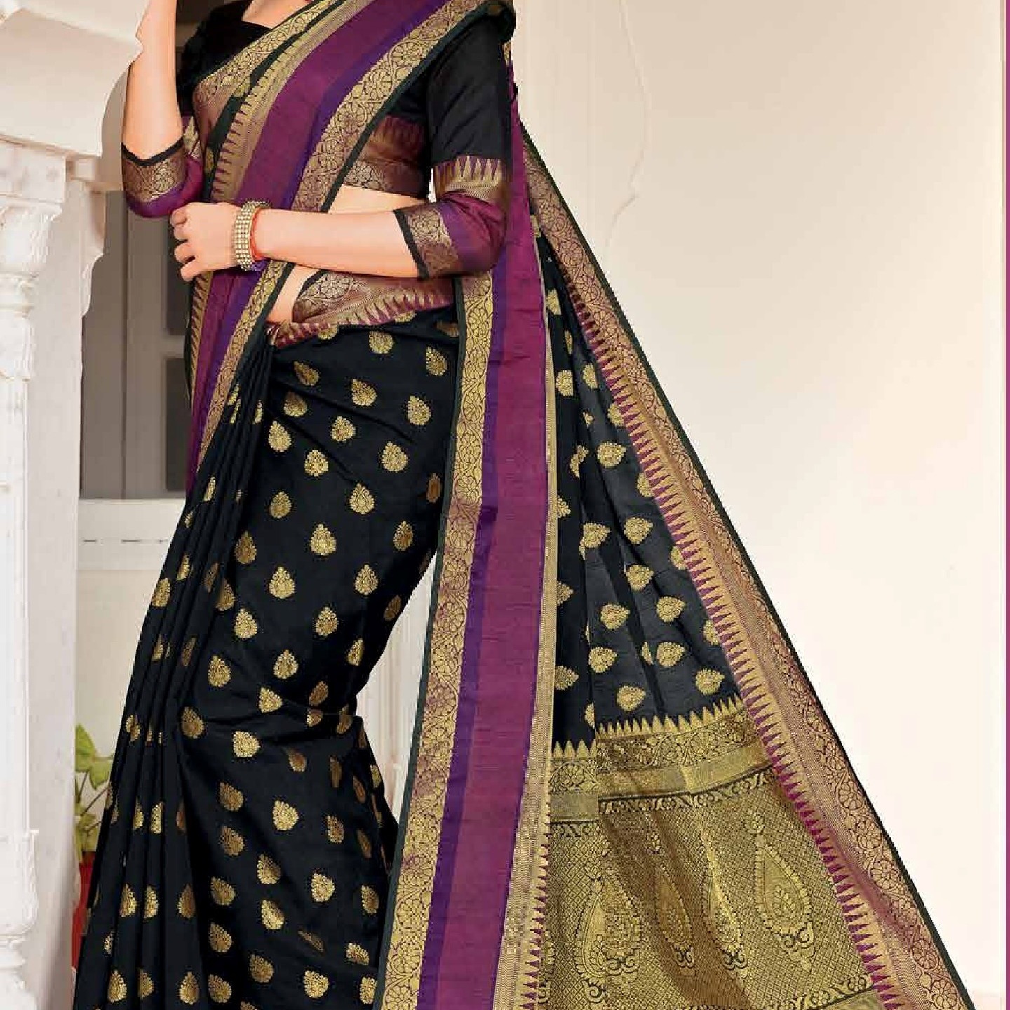 Beautiful Traditional Looking Banarasi Silk Sarees With Zari Thread Work.