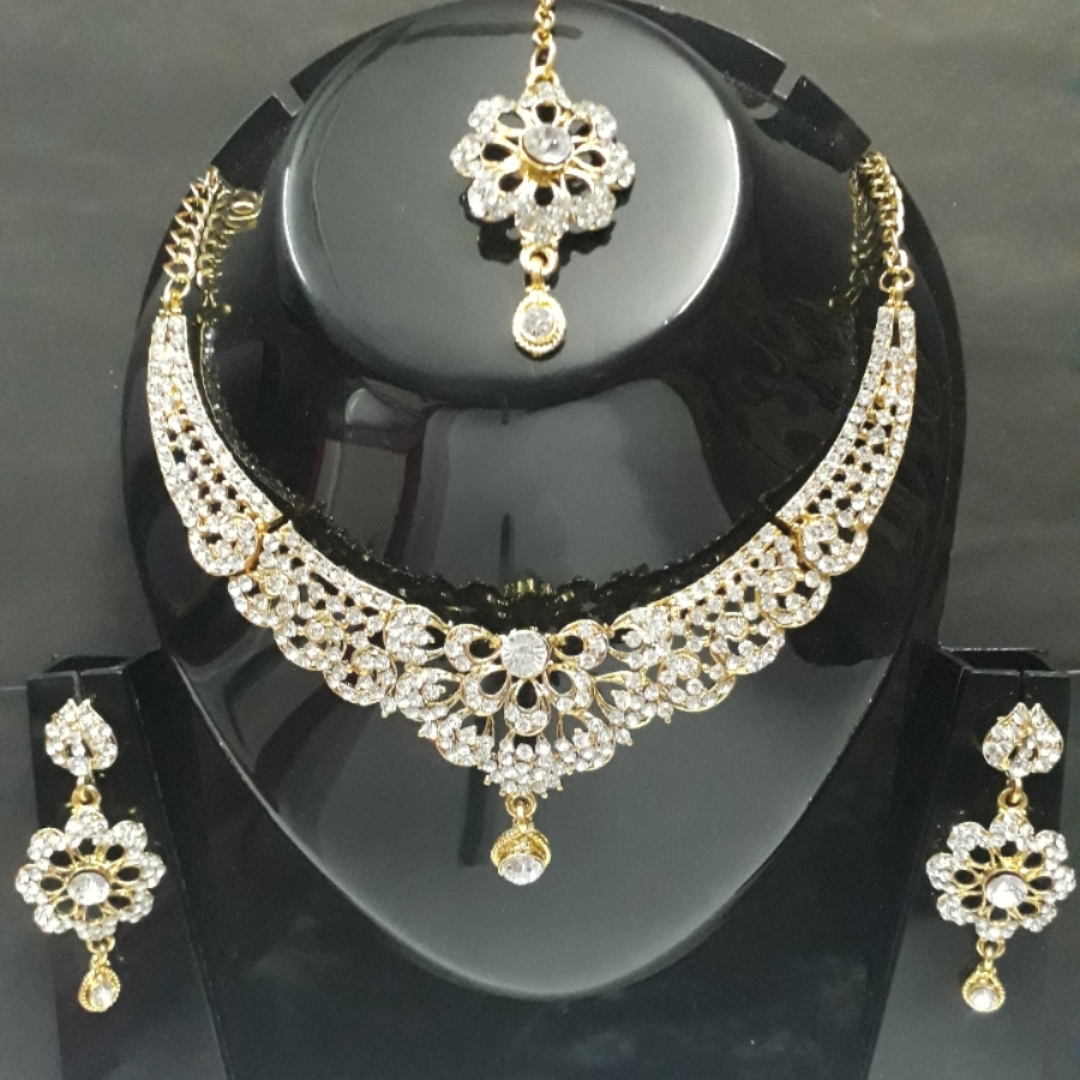 Gold Plated Australian Diamond Necklace With Drop Earrings And Mangtikka Set or Women