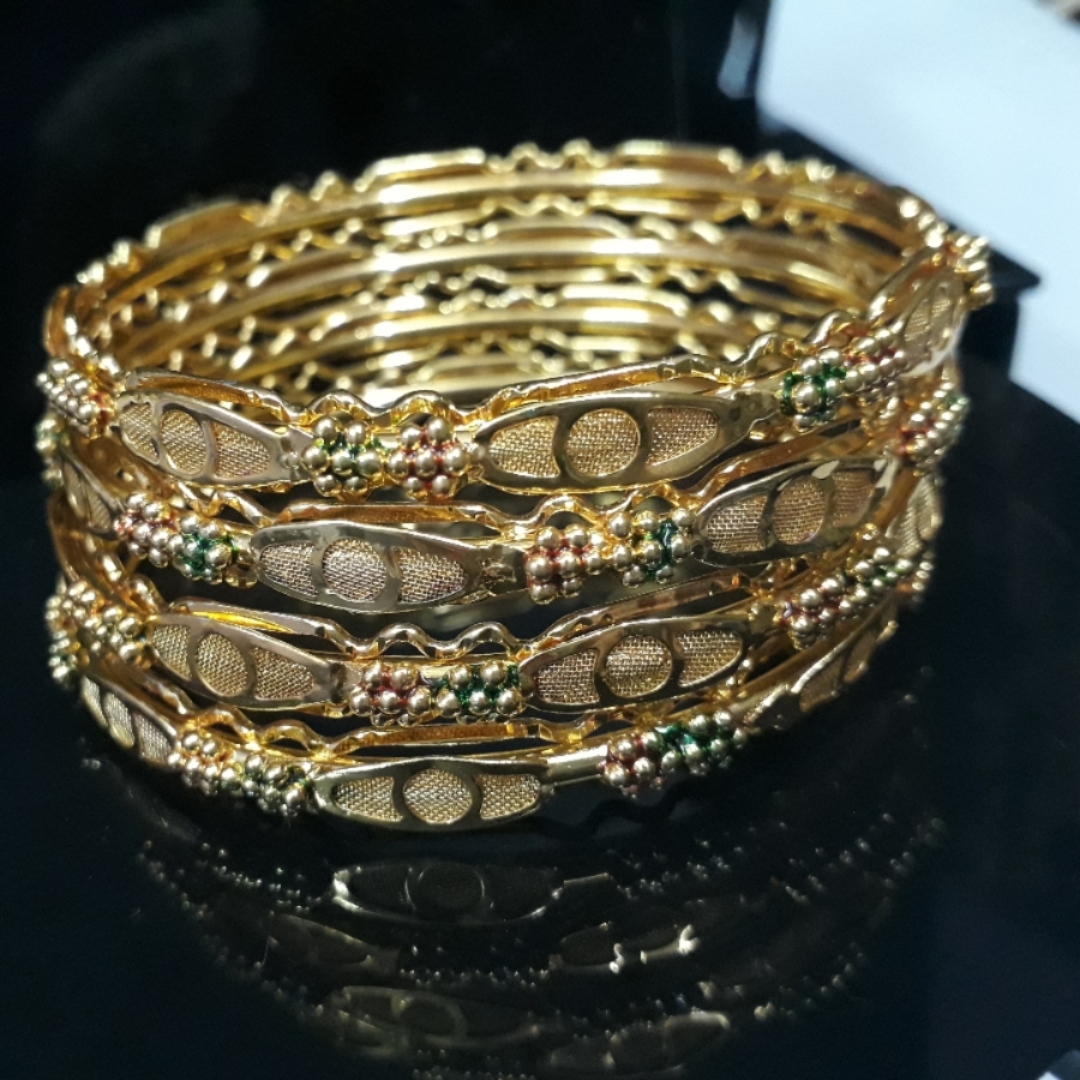 Fashion Jewellery Traditional Gold Plated Bracelet Bangles Set of 4 For Girls and Women