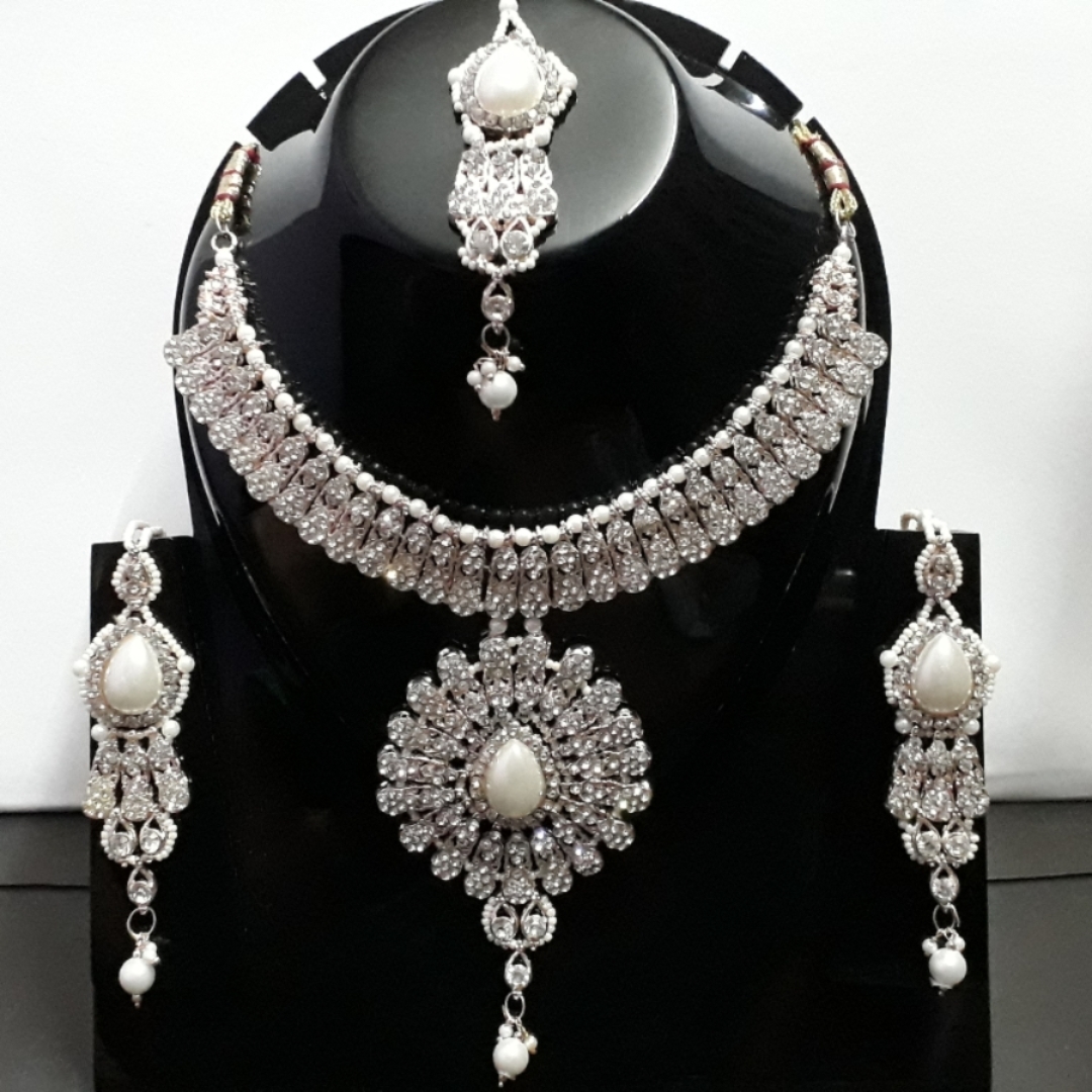 beautiful party wear Earring & Necklace Set with white Pearl and stone For Women, Comes with Maang Tika