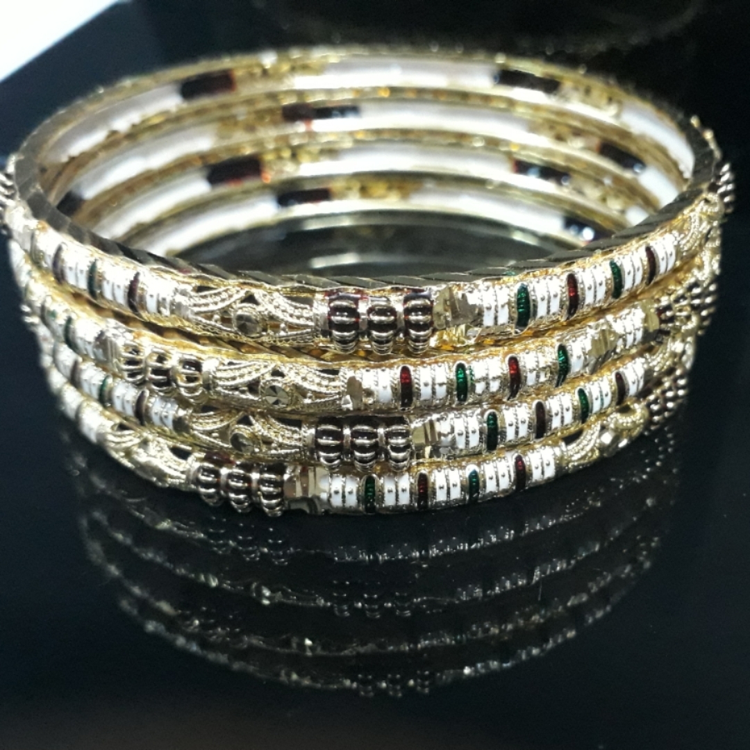 Traditional stylish bangles set of four.