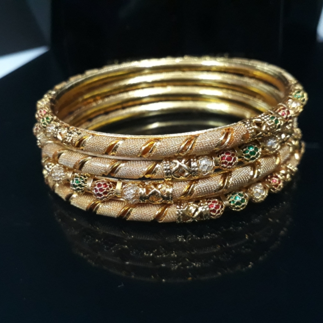 Stylish trendy bangles set of 4.