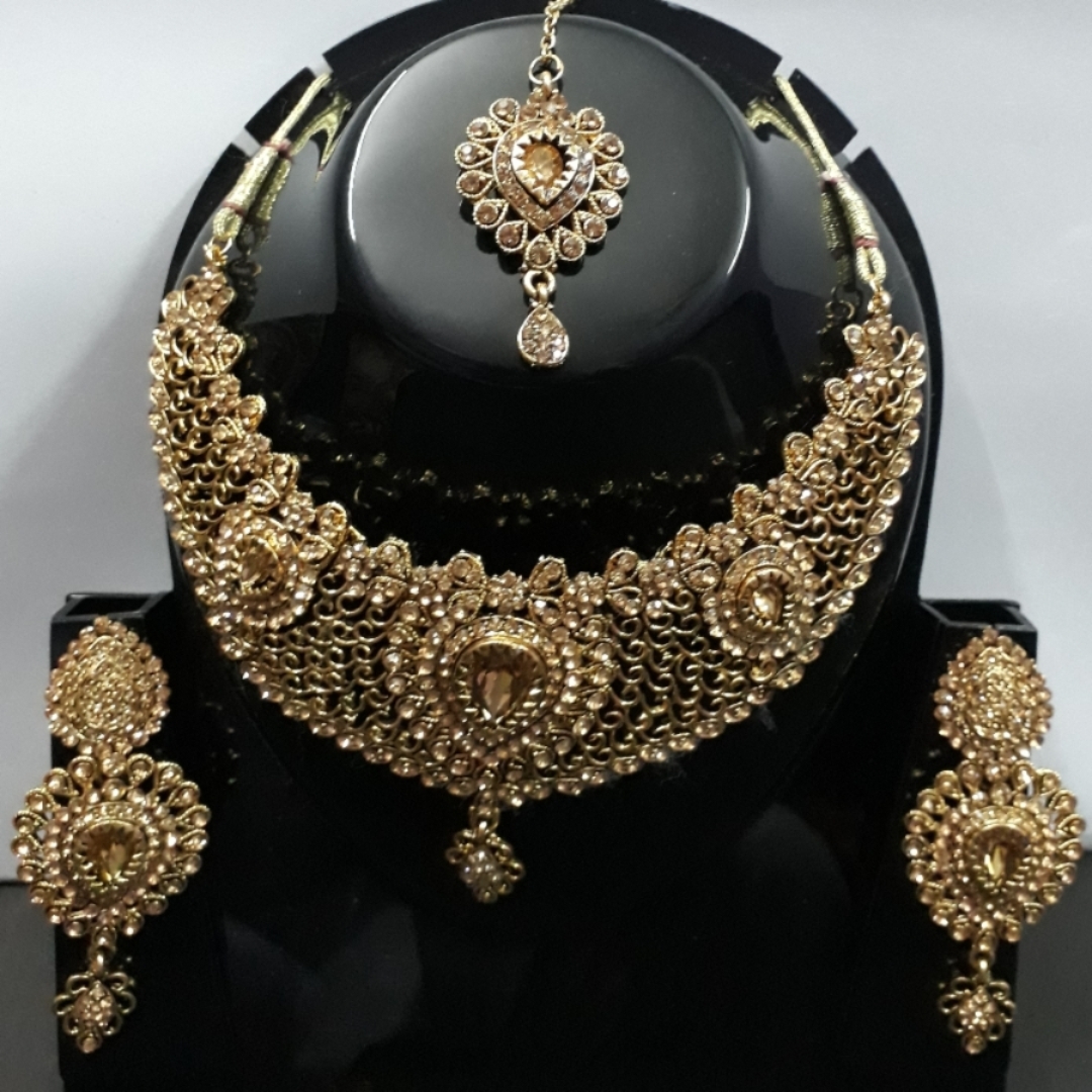 Bridal Antique Gold Plated Choker Necklace Set & Maang Tikka and earrings 