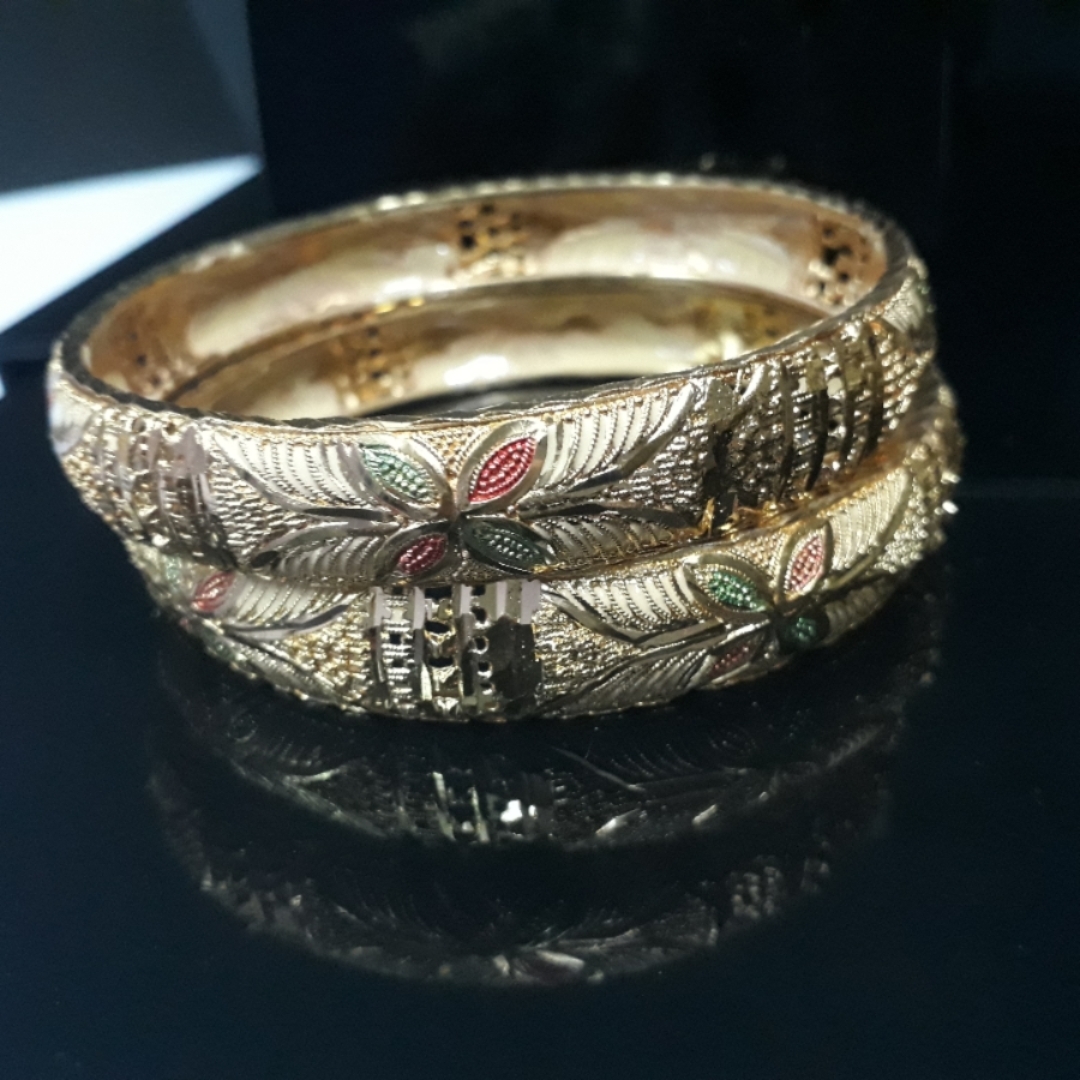 Golden Stylish and Trendy bangles Traditional Design set of two. 