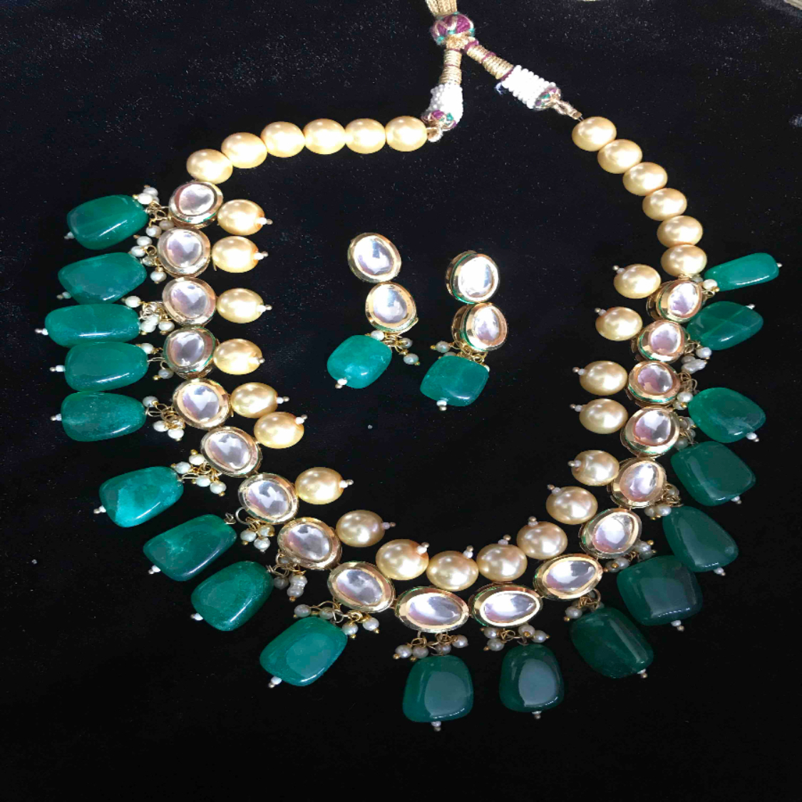 kundan necklace with beads and earrings 