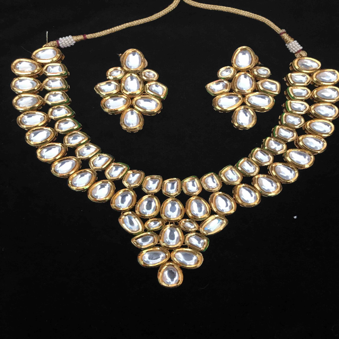 kundan set with earrings 