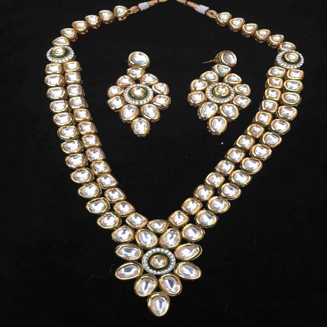 kundan set with earrings 