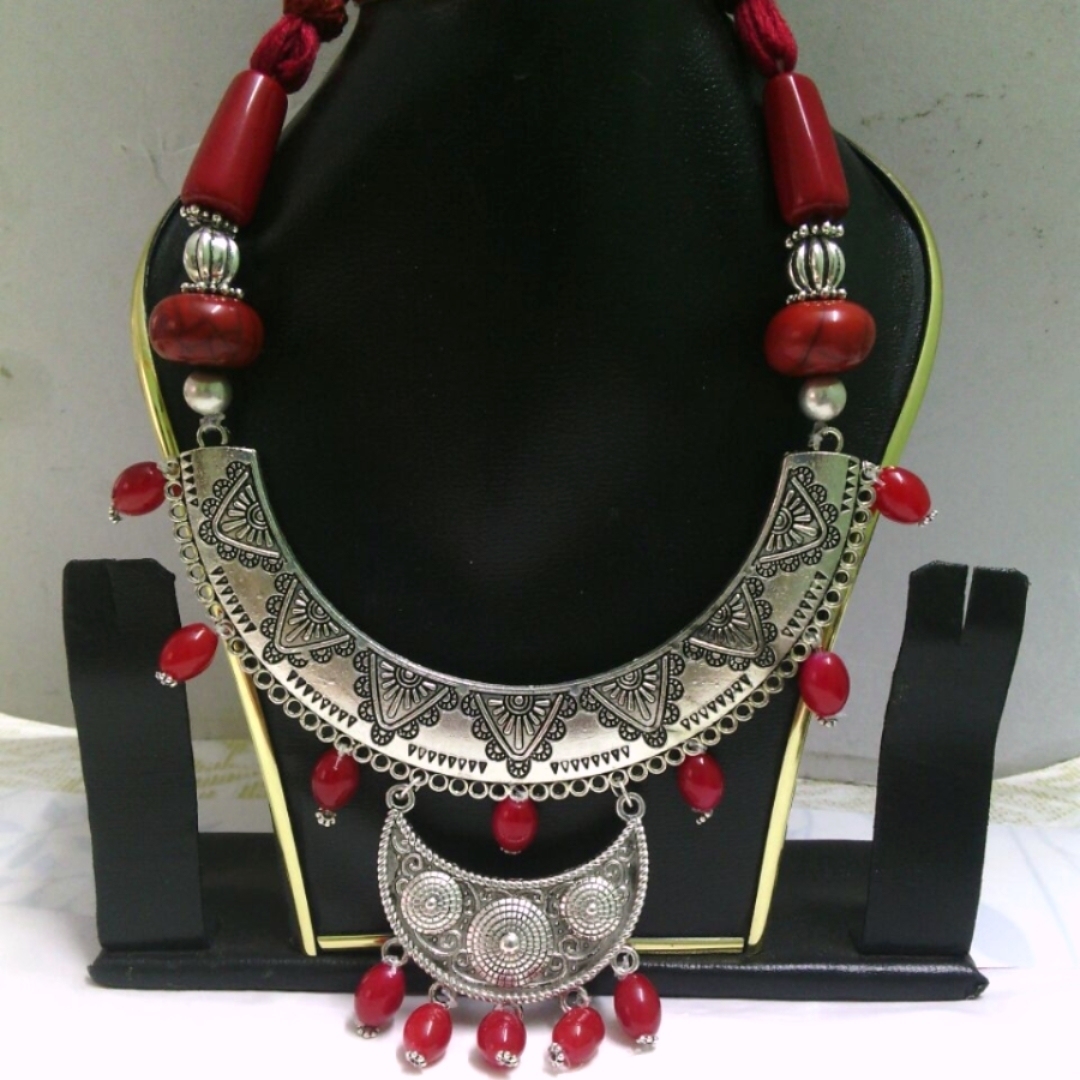 Neckpiece