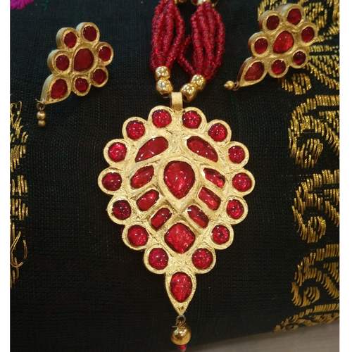 Dugdugi in regular Red Stone