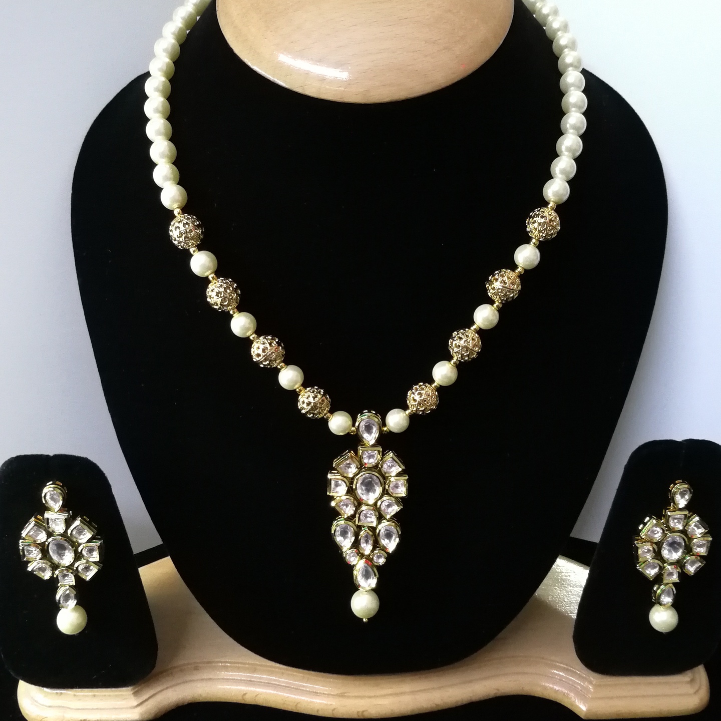 Kundan With Meenakari And White Pearls Necklace Set