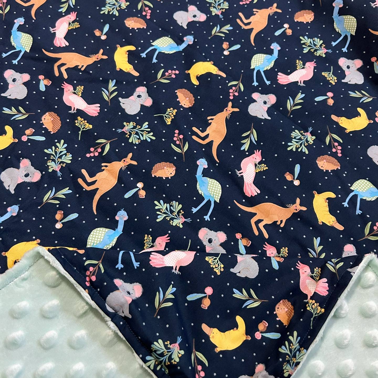 AUSSIE PRINTS WITH MINT MINKY