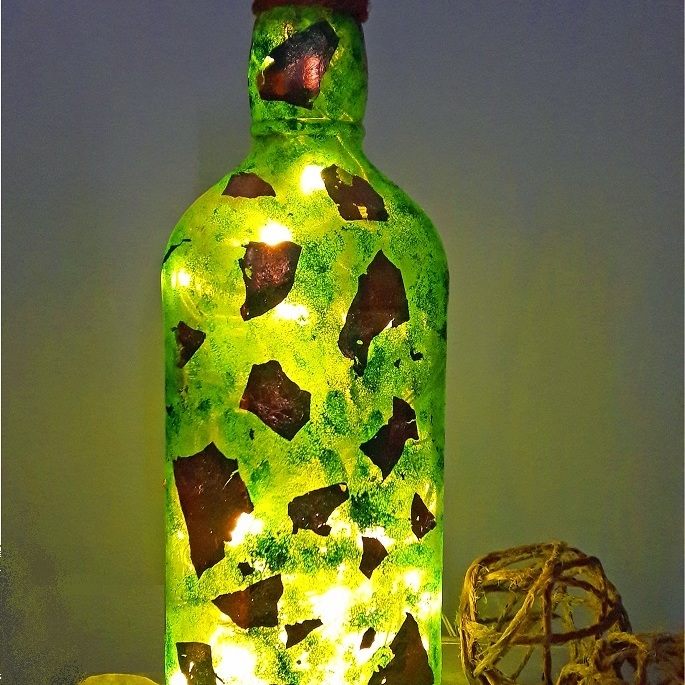 Emerald lamp