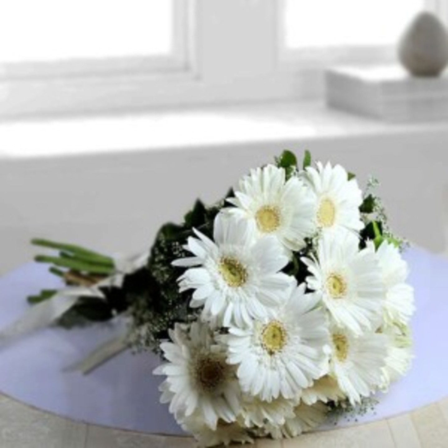 Bunch of 12 White Gerberas 