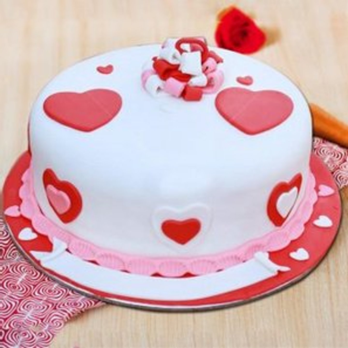 Love N Heart Cake