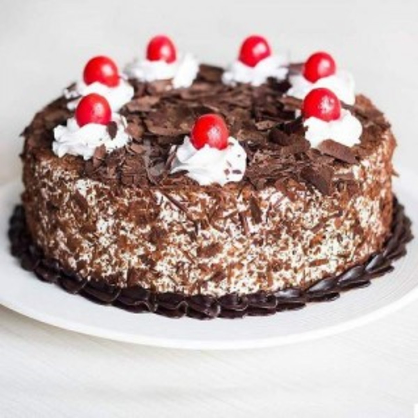 Black Forest 1 Kg Cake