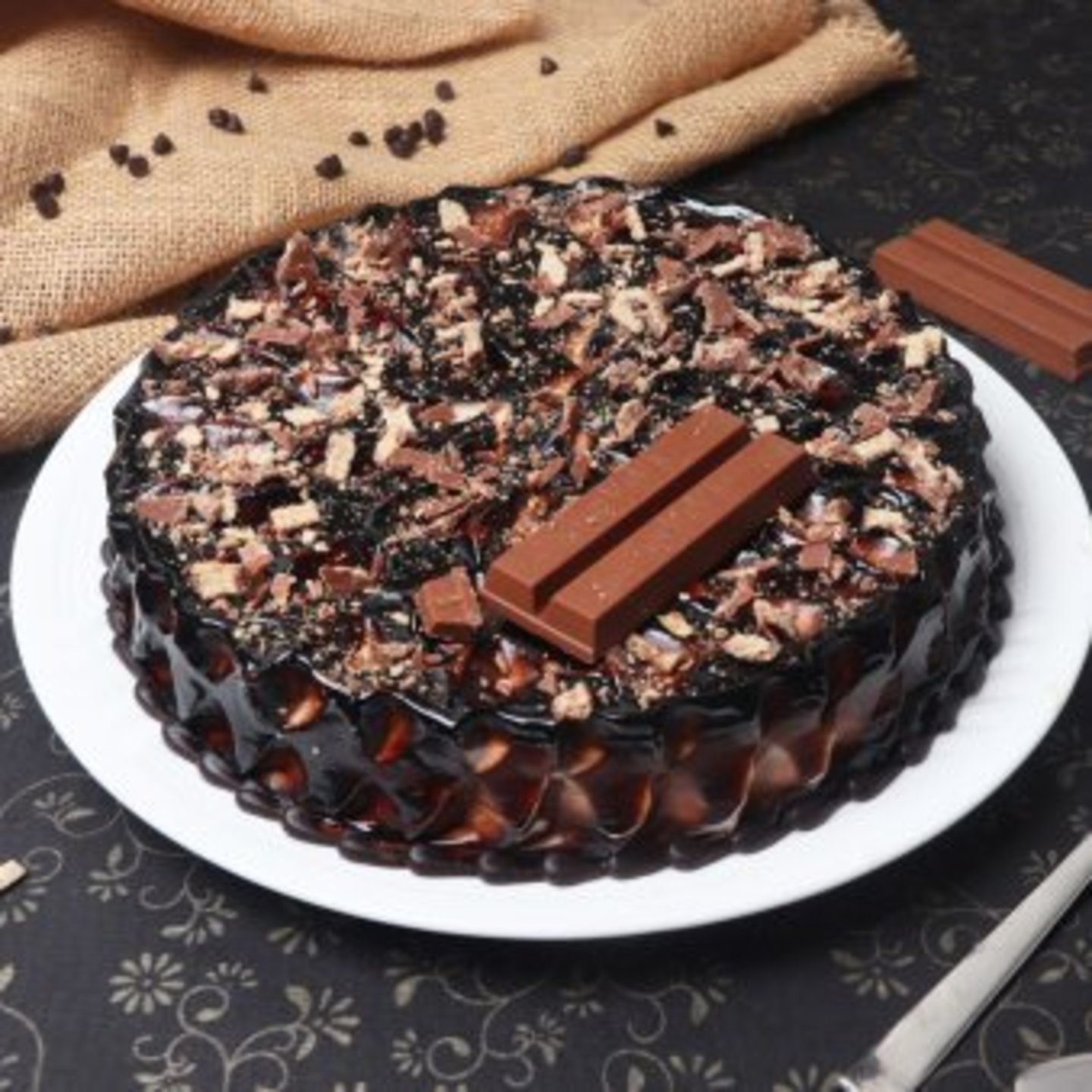 Silky Smooth KitKat cake 