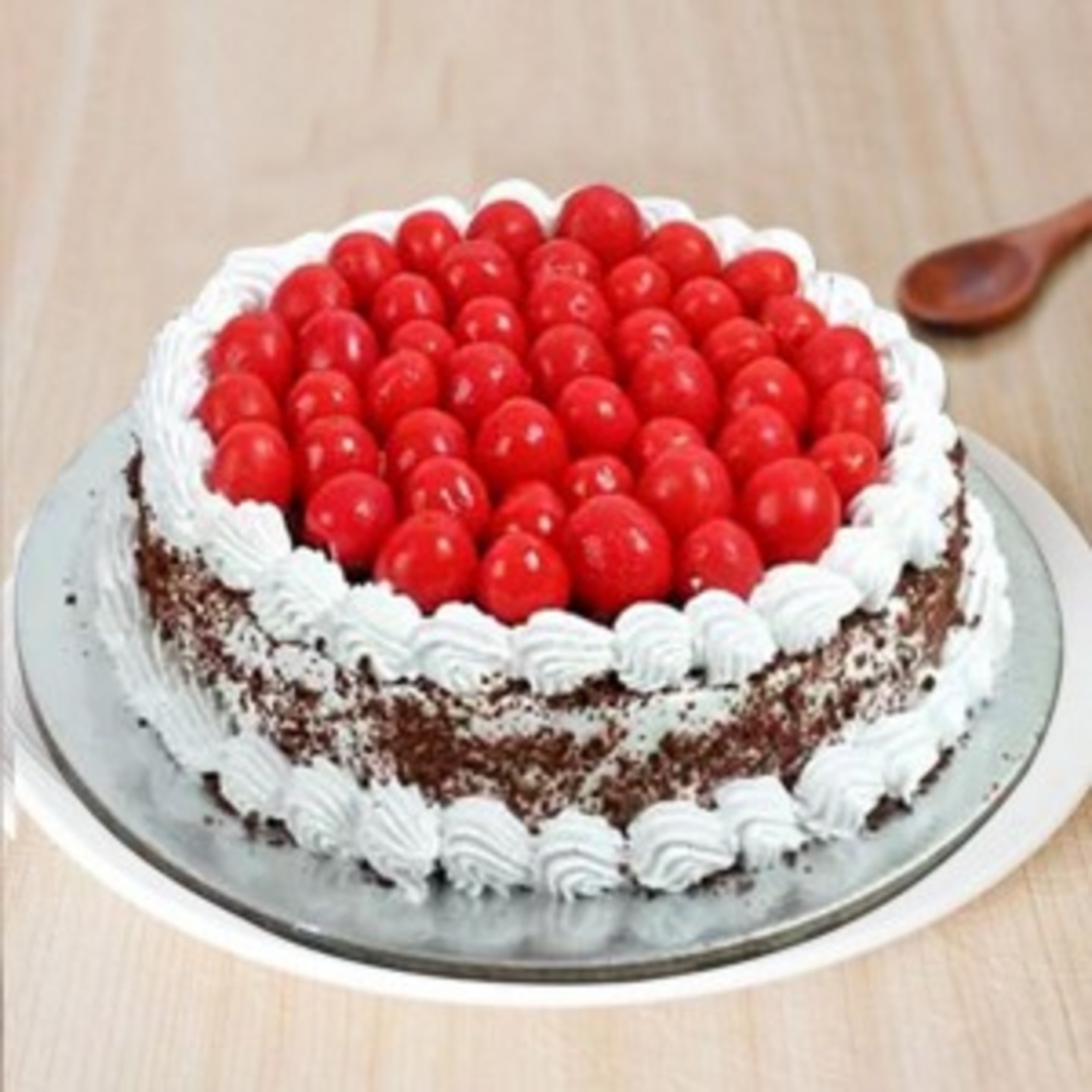 BLACK FOREST CAKE  CHERRY TOP