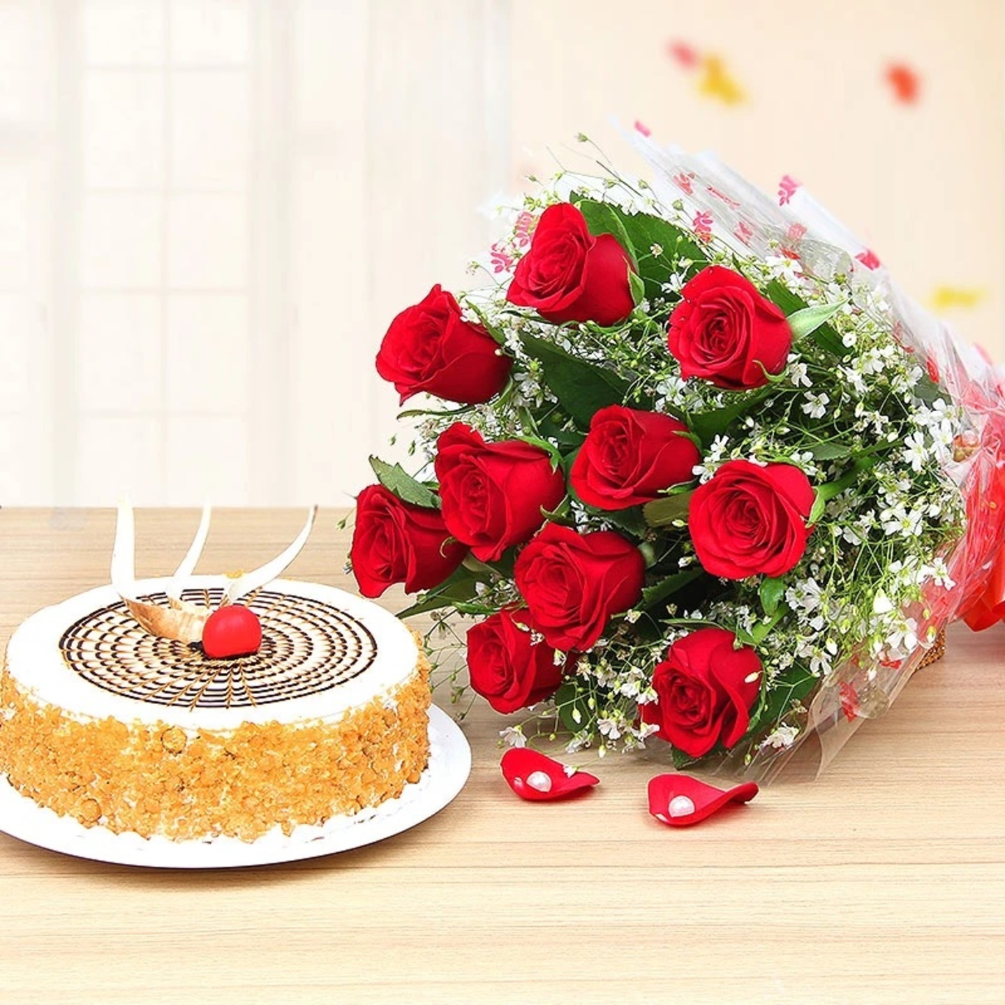 BUTTERSCOTCH CAKE ROSES COMBO