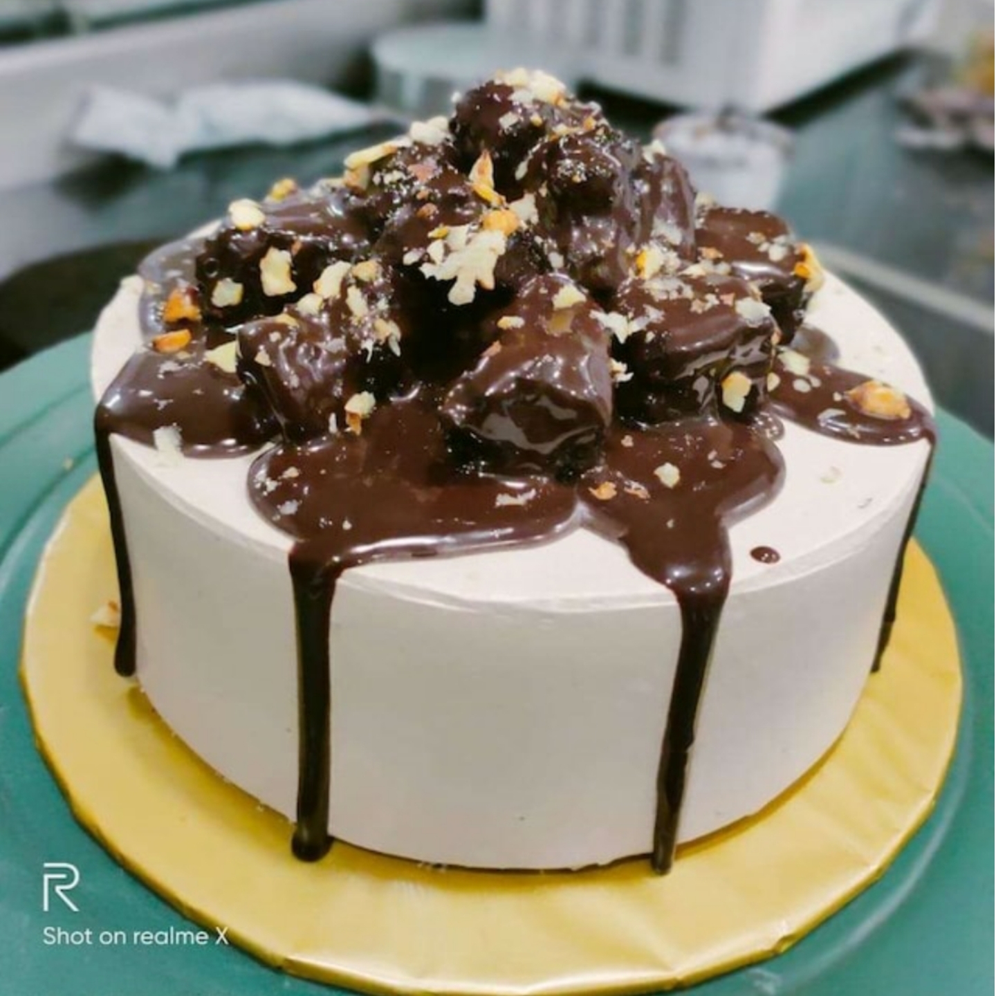 Sagra premium chocolate rocher cake 1 kg