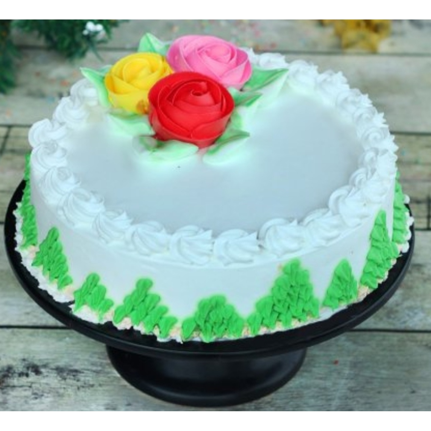 Lusciously Bloomed Cake