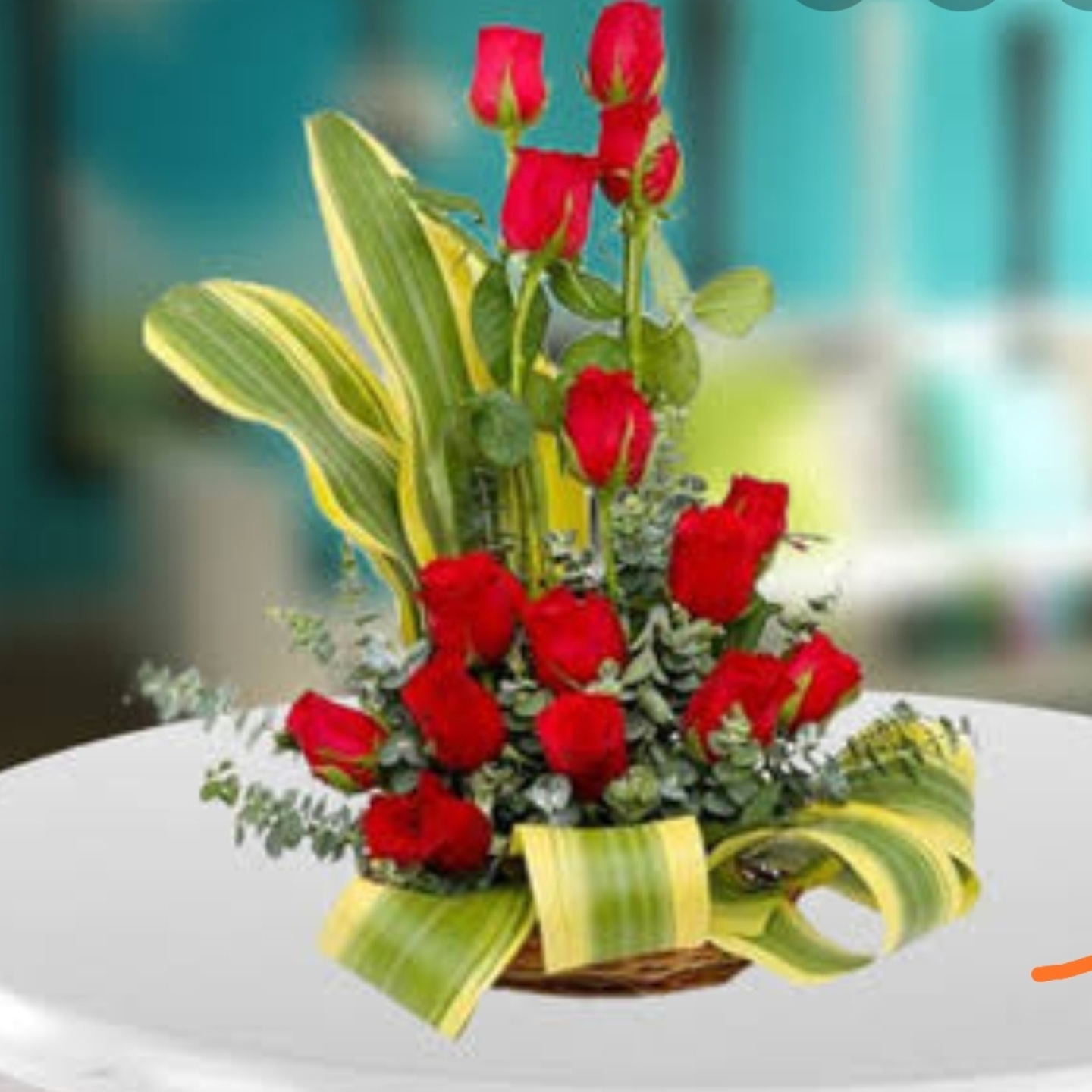 15 Red roses arrangements 