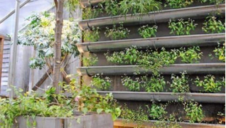 25-Wonderful-and-Fresh-Pipe-Vertical-Garden-Design-01.jpg