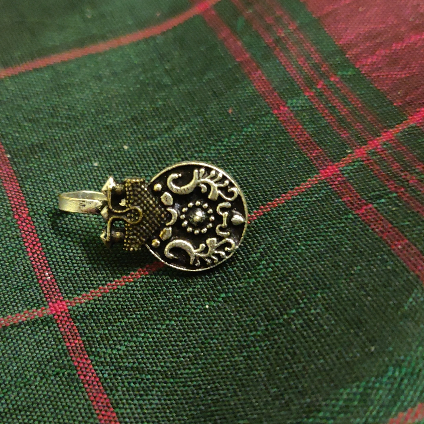 Oxidized Nose Pin
