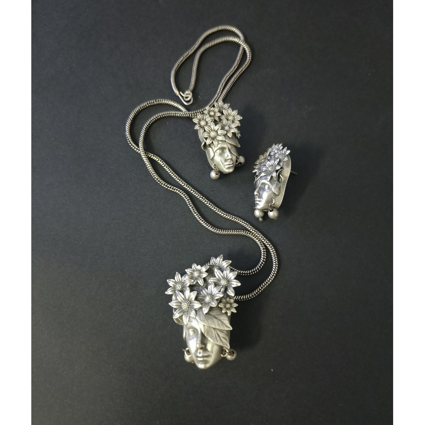 Pendant Set with Chain