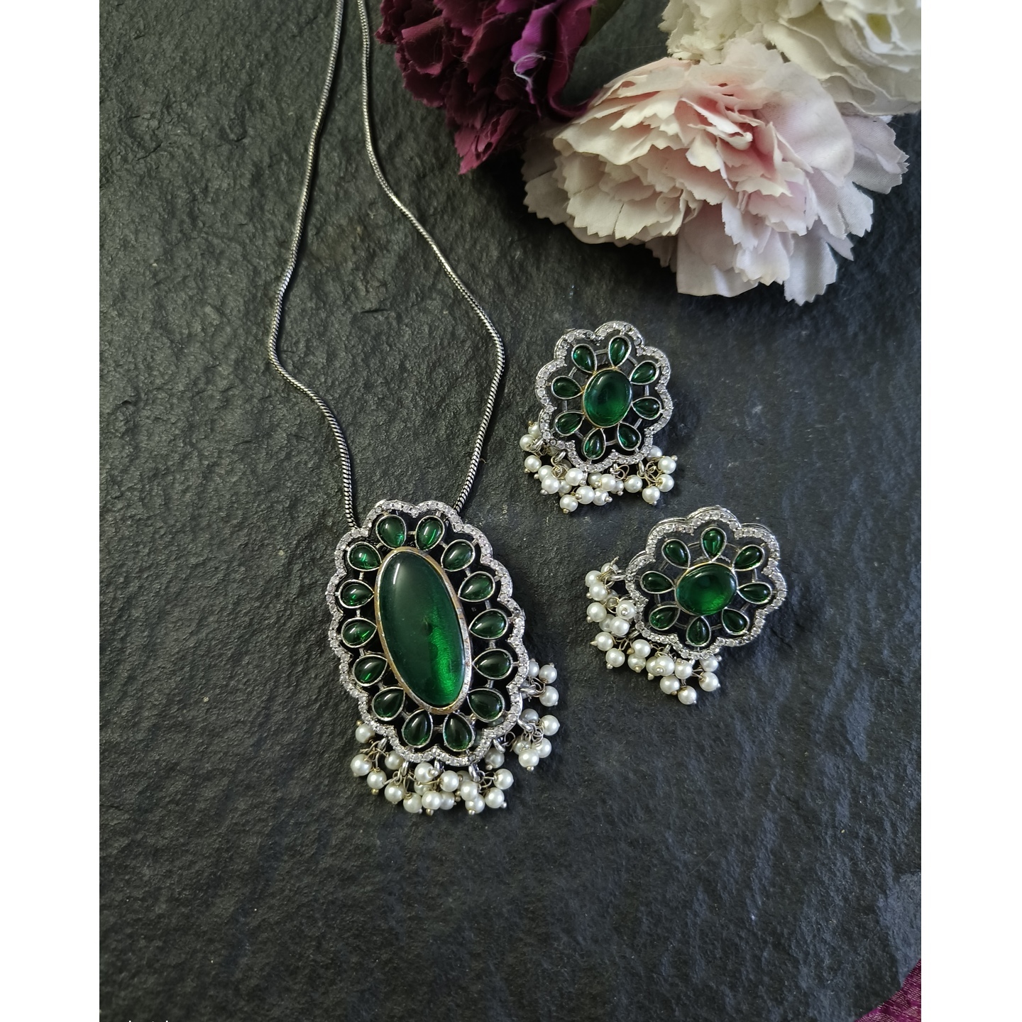 Green Stone Pendant with Earstuds