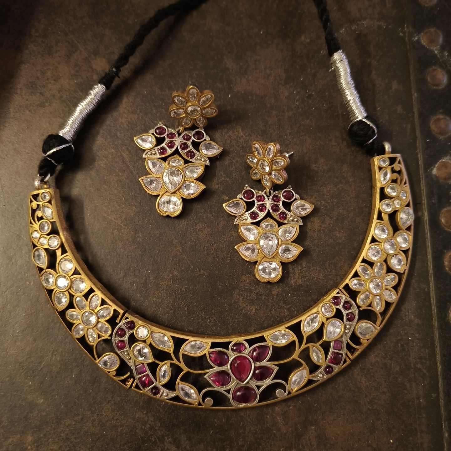 Hasli in Antique Gold Finish