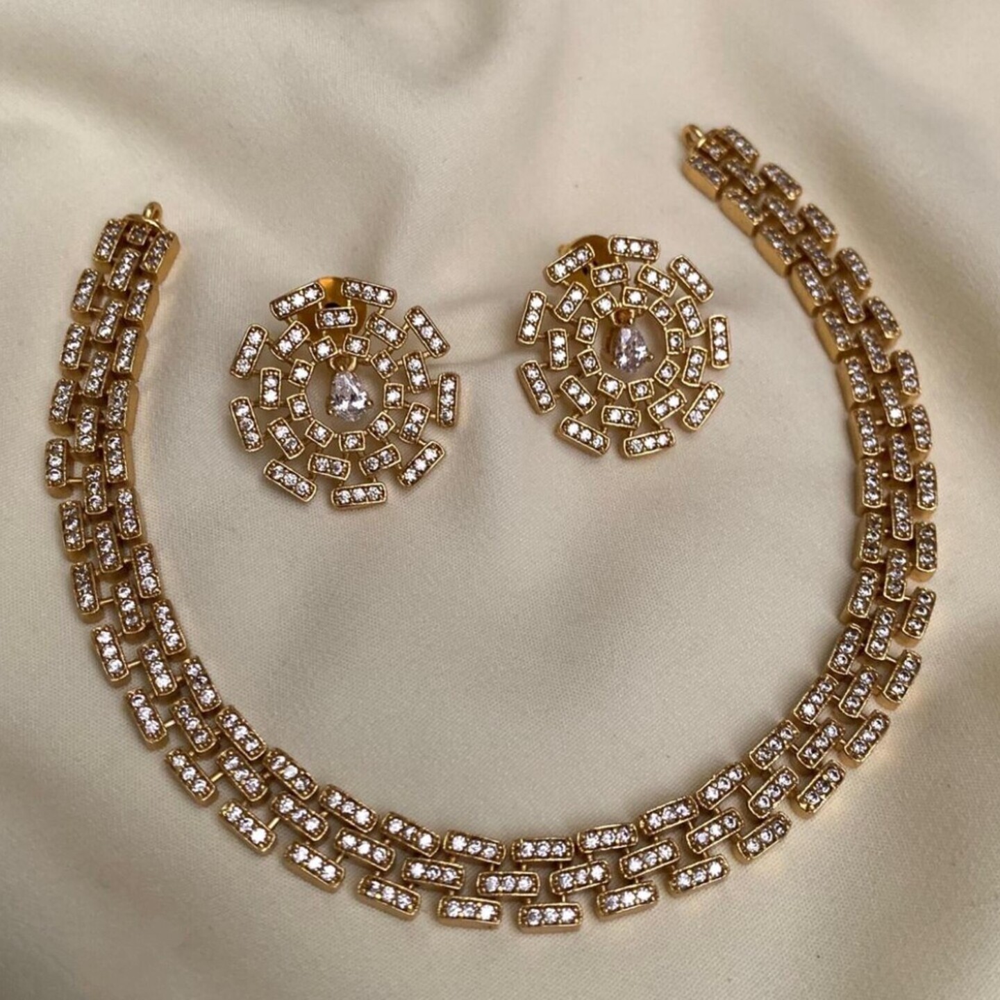AD Necklace Set