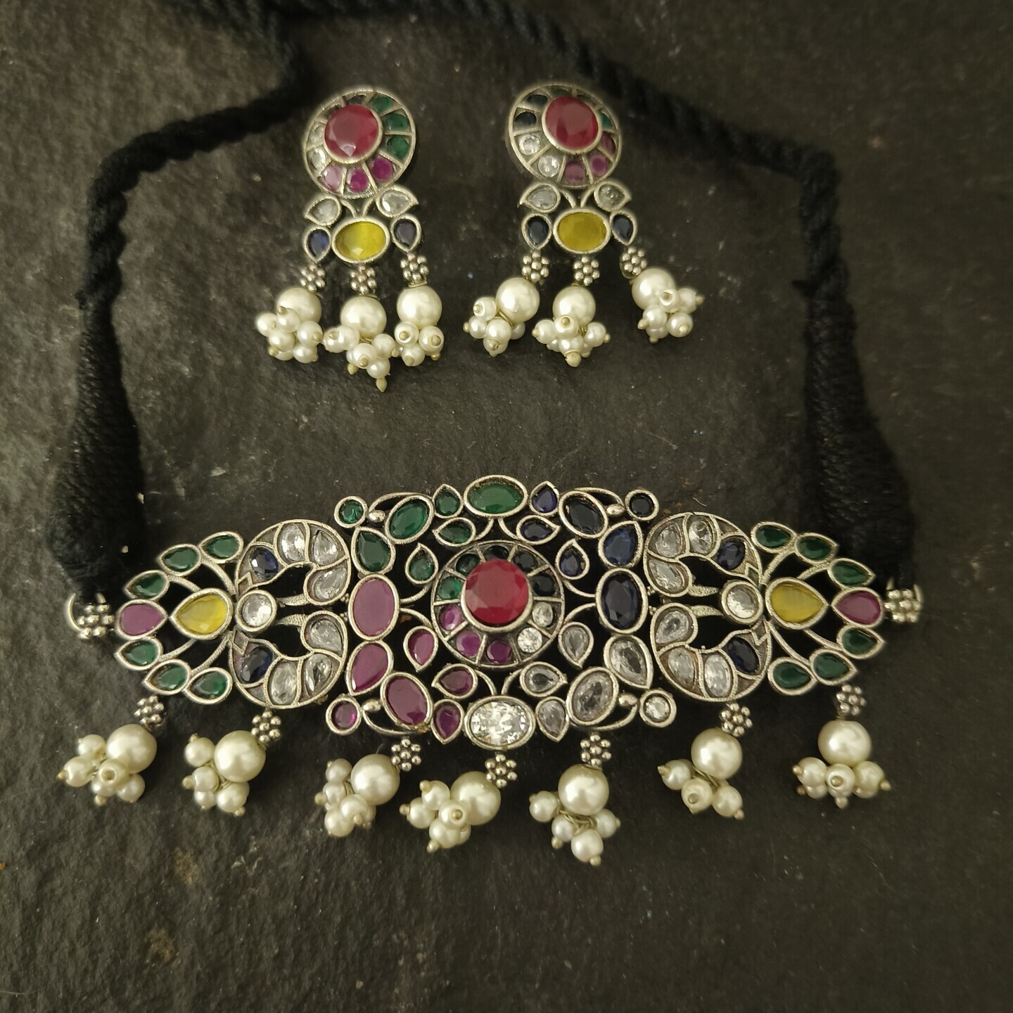 Multicolored Choker Set