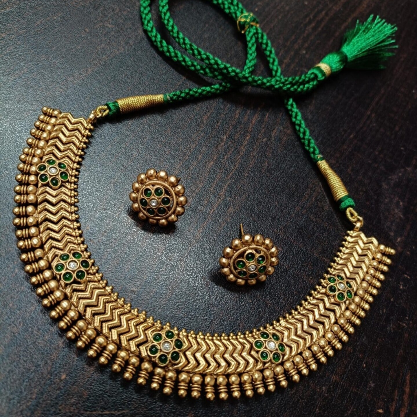 Traditional Necklace Det