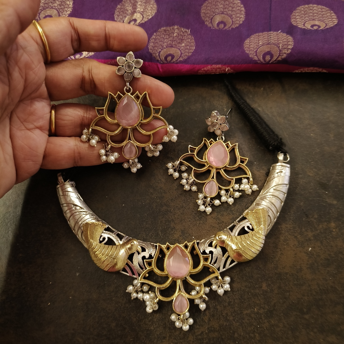 Pink Lotus Hasli with Lotus Balis