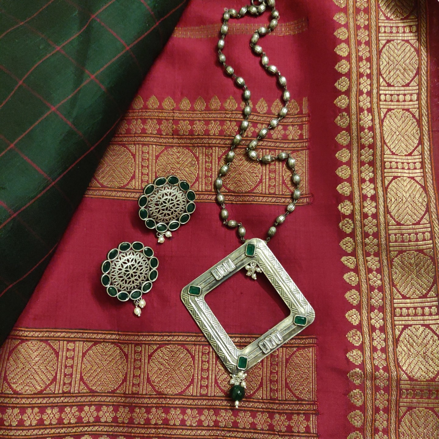 Necklace Set in Silver Replica