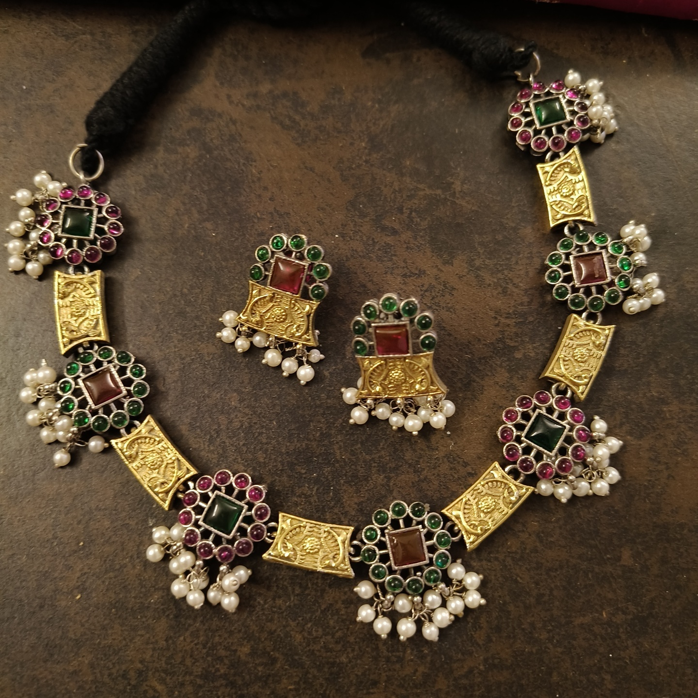 Dual Tone Necklace Set