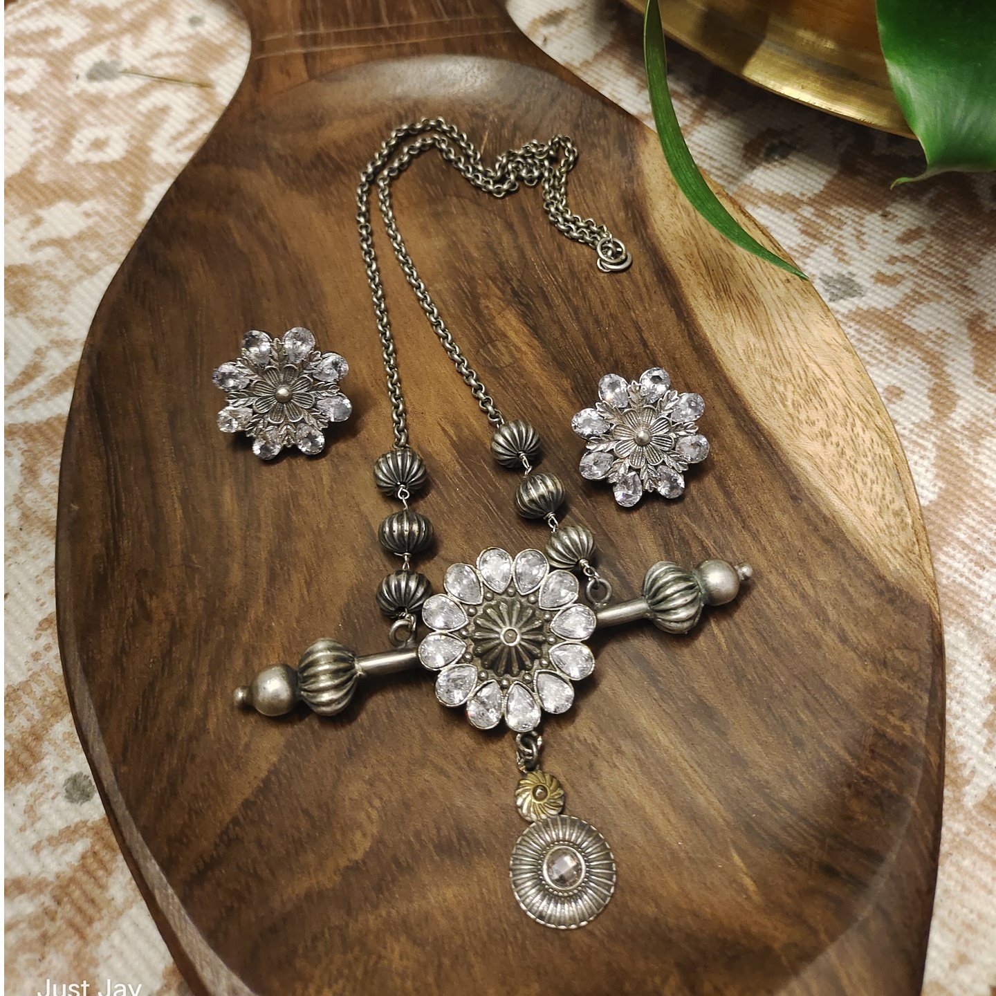 Flower Shaped  Pendant on Chain & Earstuds