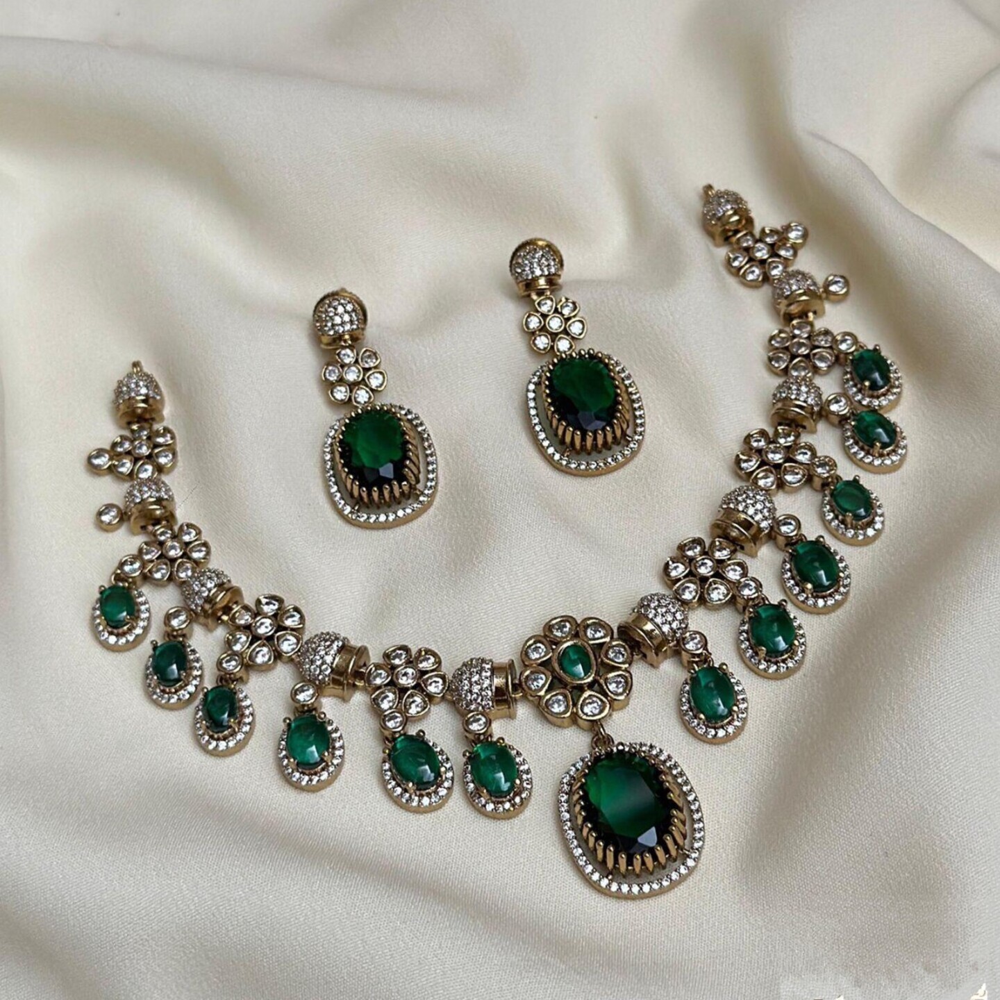 Emerald Green Necklace Set in Victorian Finish 