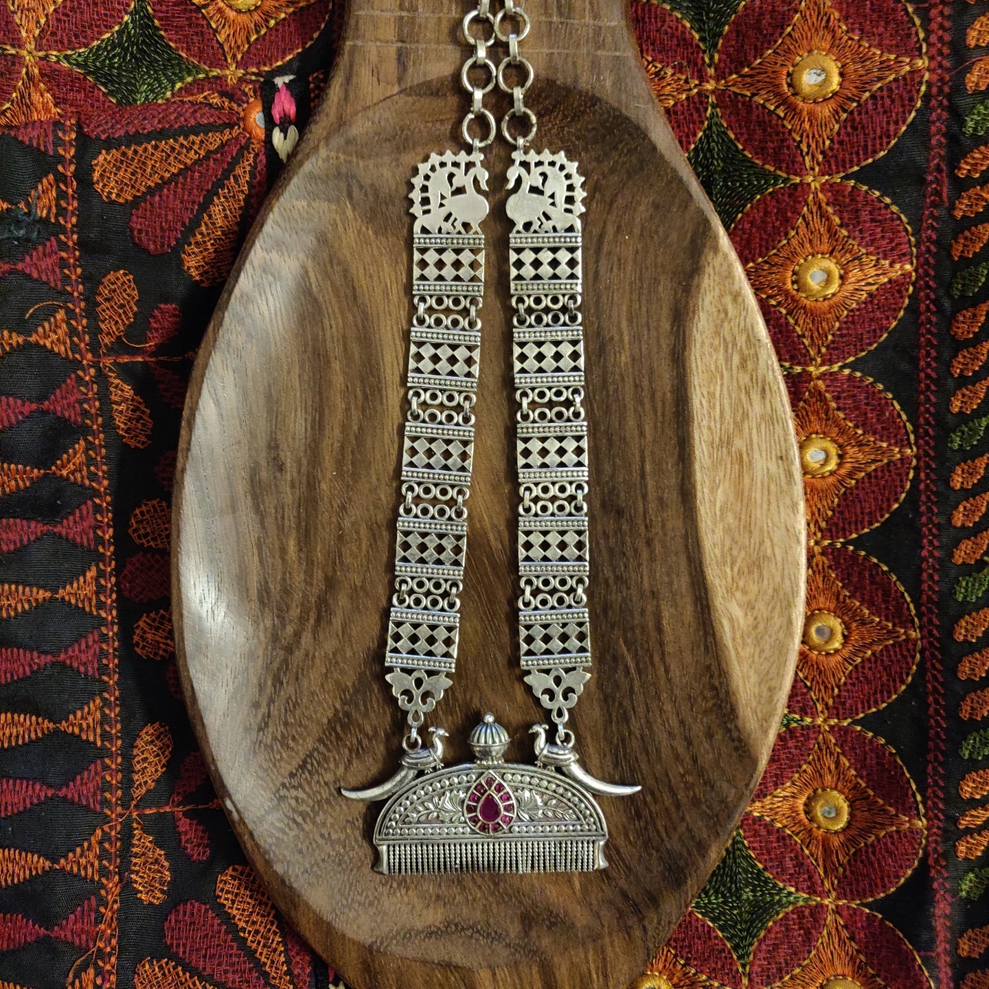 Classic Comb Necklace