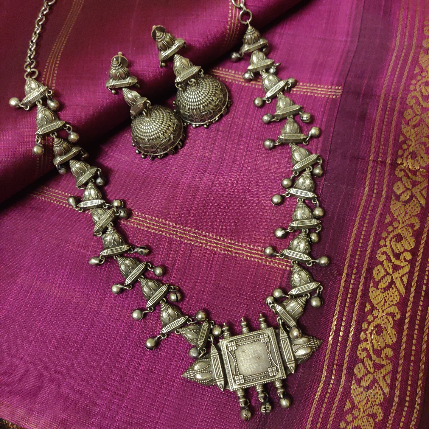 Necklace Set in Silver Replica