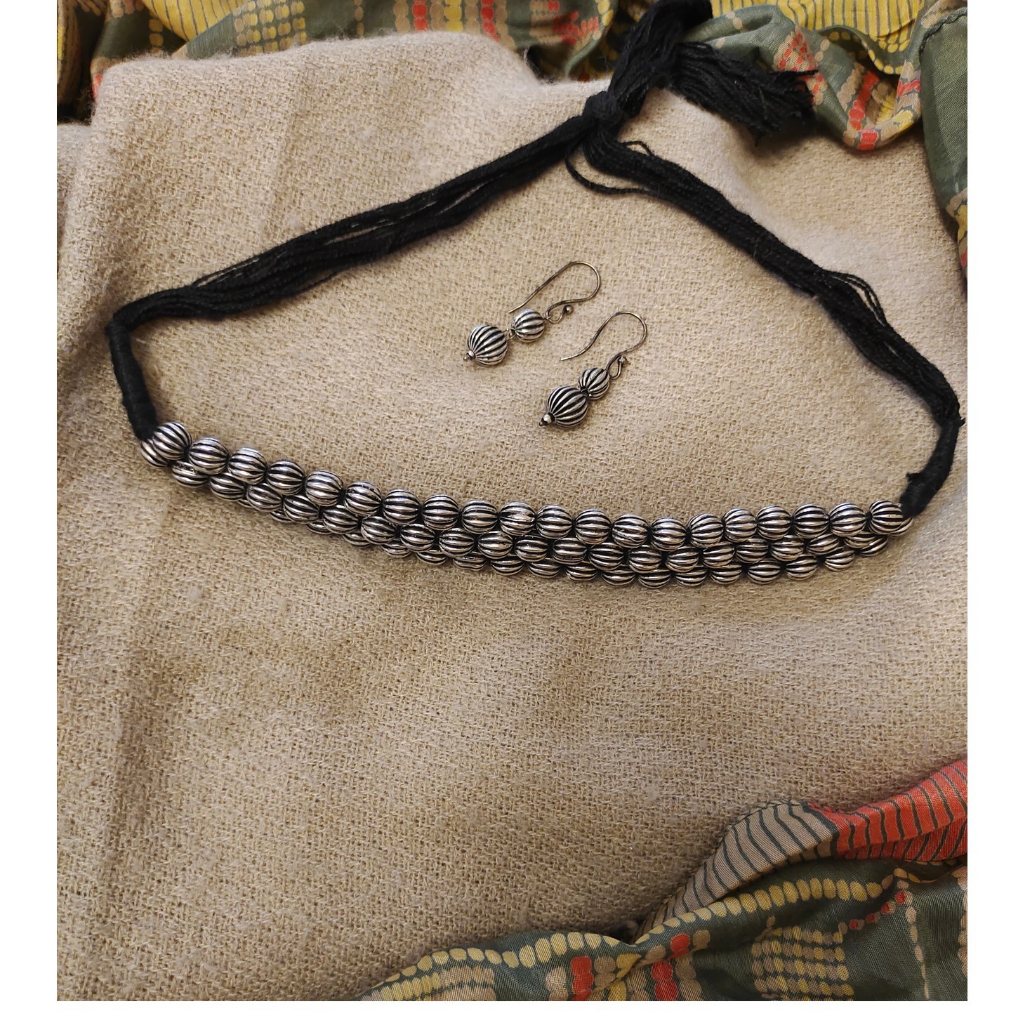 Choker Set in Silver Replica